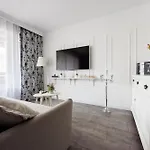 Hill * Podstrana